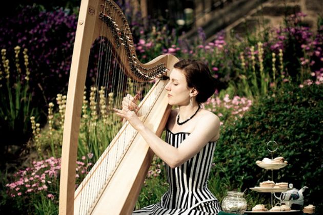 Gallery: Tamsin  Harpist